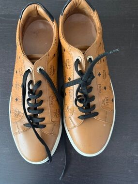 MCM Men's Tan Logo Low-Top Sneakers with Black Laces